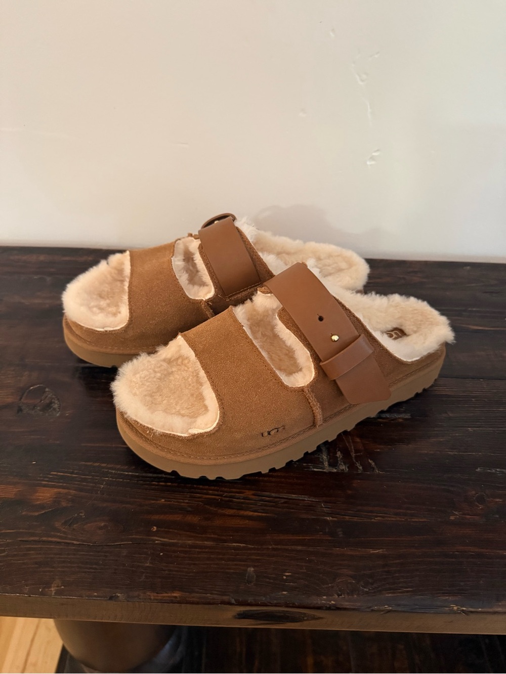 UGG Greenport Tan Slides - NEW!